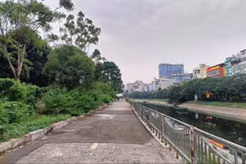 Hà Nội sắp có làn đường dành riêng cho xe đạp ven sông Tô Lịch