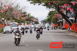 Từ ngày 1/1/2017, Đà Nẵng sẽ cấm đậu đỗ xe mô tô, xe gắn máy, xe đạp trên tuyến đường Bạch Đằng trong thời gian từ 18h-22h30 hằng ngày
