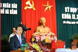 Bí thư Thành ủy, Chủ tịch HĐND TP Đà Nẵng Nguyễn Xuân Anh phát biểu tại kỳ họp thứu 2 HĐND TP Đà nẵng khóa IX