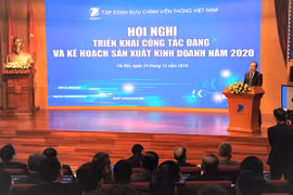 Ông Phạm Đức Long, Phụ trách Hội đồng Thành viên, Tổng giám đốc VNPT phát biểu tại Hội nghị.