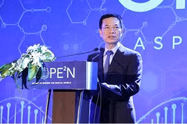 Bộ trưởng Bộ Thông tin và Truyền thông Nguyễn Mạnh Hùng phát biểu tại buổi lễ (Nguồn: CMC)