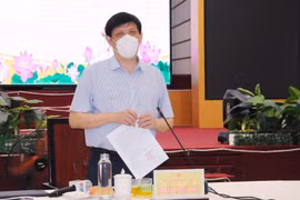 Bộ trưởng Bộ Y tế Nguyễn Thanh Long phát biểu tại cuộc họp (Ảnh - Thái Bình) 