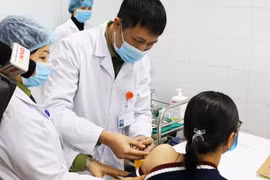Một trong 3 cô gái tiêm vaccine phòng COVID-19 Nano Covax liều cao nhất (Ảnh: Vũ Nga) 