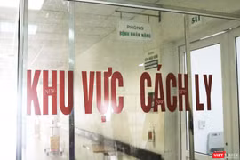 Khu vực cách ly bệnh nhân COVID-19 (Ảnh- Minh Thuý) 