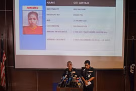 Cảnh sát Malaysia thông báo về việc bắt giữ Siti sau cái chết của ông Kim Jong-nam. (Nguồn: AFP)