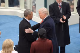Tổng thống Mỹ Donald Trump bênh vực người tiền nhiệm Obama (ảnh tư liệu, minh họa)