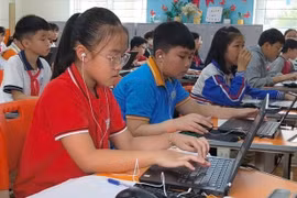 Gần 3.600 học sinh ở 355 trường tiểu học ở 26 quận, huyện của Hà Nội tham gia tranh tài trực tiếp.