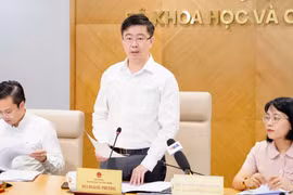Thứ trưởng Bộ KH&CN Bùi Hoàng Phương chủ trì Họp báo thường kỳ tháng 7/2025.