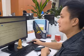 Ứng dụng công nghệ số nhằm thúc đẩy cá nhân, tổ chức phản ánh, kiến nghị về những vấn đề tồn tại trong các văn bản pháp luật. Ảnh minh hoạ.