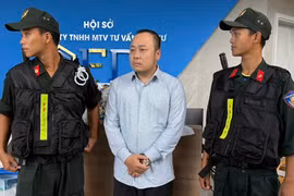 Ông Nguyễn Quang Hoàng (giữa), Tổng giám đốc Công ty TNHH MTV Tư vấn đầu tư GFDI 