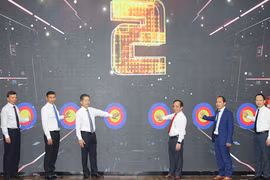 Lãnh đạo TP Đà Nẵng cùng doanh nghiệp, trường ĐH bấm nút khởi động chương trình đào tạo kỹ sư thiết kế chíp, vi mạch