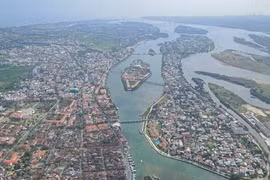 Phố cổ Hội An nhìn từ trên cao