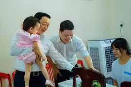 Phó Thủ tướng Trần Hồng Hà cùng lãnh đạo các bộ, ngành TƯ và địa phương thăm trẻ em Làng SOS Huế trong khuôn khổ Lễ phát động Tháng hành động vì trẻ em năm 2024.