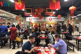 Nhà hàng Việt rất đông thực khách