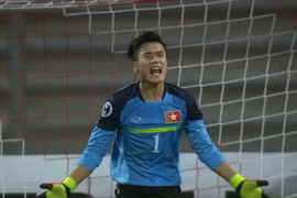 Thủ môn Bùi Tiến Dũng