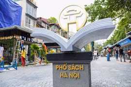 Phố Sách Hà Nội được đặt tại Phố 19 tháng 12, quận Hoàn Kiếm. Ảnh: UBND TP. Hà Nội.