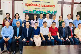GS Nguyễn Đức Tuấn trong Hội đồng Giáo sư ngành Dược (Ảnh: NVCC) 