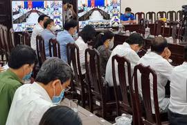 Ban chỉ đạo phòng, chống dịch COVID-19 Bạc Liêu họp khẩn sáng 28/1 (Ảnh: Nhật Hồ) 
