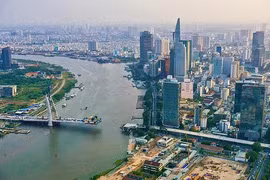 Cầu Thủ Thiêm 2 nối quận 1 và Khu đô thị Thủ Thiêm (TP Thủ Đức) đã ngưng thi công 7 tháng nay, được hứa hẹn hoàn thành trước 30-4-2021 (Ảnh: Quang Định) 