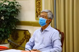 Ông Võ Văn Hoan - Phó Chủ tịch UBND TP.HCM khẳng định TP.HCM chưa có dịch, cần áp dụng mọi biện pháp phòng, chống dịch nhưng không "ngăn sông cấm chợ" (Ảnh: Huyền Mai) 