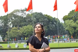 Nhà văn Trầm Hương vừa ra mắt cuốn Đường 1C huyền thoại - Ảnh: Hoà Bình 