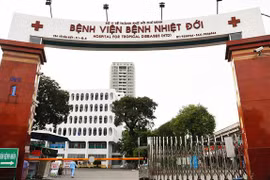 Bệnh viện Bệnh Nhiệt đới TP.HCM đã phong toả - Ảnh: Hữu Khoa