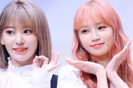 Sakura và Kim Chae Won
