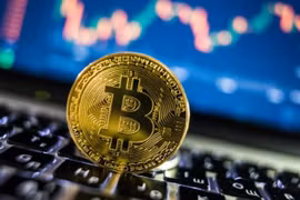 Bitcoin có thể sắp chạm ngưỡng cao mới 69.000 USD