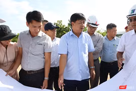 Ông Lương Nguyễn Minh Triết, Chủ tịch UBND TP Đà Nẵng trong chuyến kiểm tra dự án đường vành đai phía Bắc tỉnh Quảng Nam (cũ) và cầu Quảng Đà.