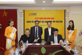 Lễ ký có sự tham dự của Chủ tịch HĐQT, Tổng Giám đốc cùng các đơn vị liên quan của SHB và VVF