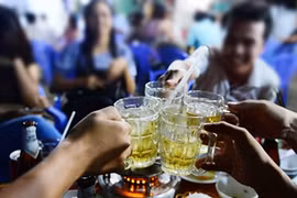 Cả người bán lẫn người mua đều được hưởng niềm vui sau phiên đấu giá của Sabeco. (Ảnh: Internet)