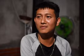 "Người hùng" kể lại lúc chèo thuyền giữa nước lũ cứu nạn nhân vụ sập cầu Phong Châu