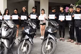 Bộ trưởng Công an yêu cầu xử lý nghiêm vụ nhóm "quái xế" tông cô gái chờ đèn đỏ tử vong