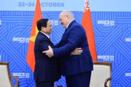 Tổng thống Belarus đề nghị Việt Nam hợp tác sản xuất ô tô để xuất khẩu 