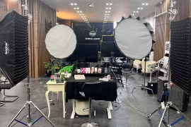 Thu giữ 10.000 chai nước hoa không rõ nguồn gốc bán trên kênh TikTok Phan Thủy Tiên 