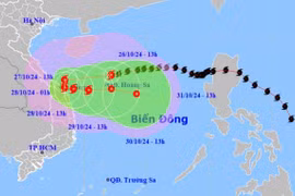 Bão Trà Mi giật cấp 14 hướng vào Trung Trung Bộ, chuyên gia khí tượng cảnh báo nguy hiểm
