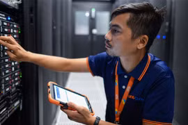 Hạ tầng điện toán đám mây liên vùng đầu tiên của Việt Nam đạt tốc độ băng thông riêng 50Gbps.