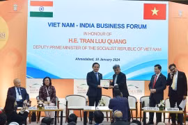 Phó Thủ tướng Chính phủ Trần Lưu Quang cùng các đại biểu dự Diễn đàn doanh nghiệp Việt Nam - Ấn Độ.