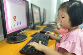 Sử dụng hiệu quả thành tựu công nghệ để nâng cao chất lượng giáo dục