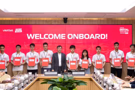 Các sinh viên được chọn có cơ hội được học hỏi, trau dồi kỹ năng tại Viettel