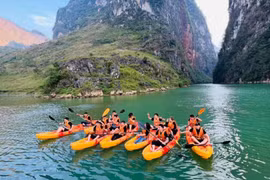 5 địa điểm du lịch nội địa và 5 điểm đến quốc tế theo xu hướng cho du khách Việt năm 2024