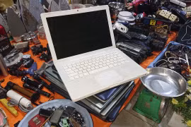 Săn đồ công nghệ tại chợ đồ cũ Vạn Phúc
