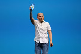 ông Nguyễn Tử Quảng tại lễ ra mắt Bphone 3 Pro