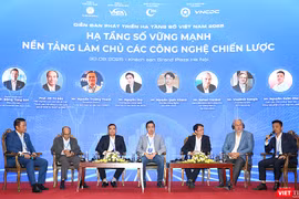 Các diễn giả tham dự Diễn đàn Phát triển Hạ tầng số 