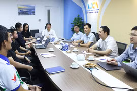 Đại diện một số tổ chức, doanh nghiệp tham gia thảo luận trực tuyến và trực tiếp về Dự thảo Nghị định thay thế Nghị định 72/2013 về quản lý, cung cấp, sử dụng dịch vụ Internet. VDCA sẽ thu thập ý kiến các doanh nghiệp và gửi những kiến nghị, đóng góp ý kiến cho việc xây dựng Nghị định.