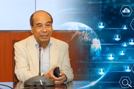 GS Hồ Tú Bảo
