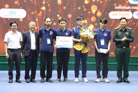 Đội KMA.Orange đến từ Học viện Kỹ thuật Mật mã đã đạt giải cao nhất của cuộc thi năm nay