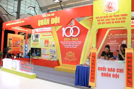 Gian trưng bày của Khối Báo chí Quân đội