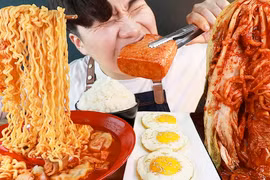 Trào lưu quay video ăn uống đang nở rộ ở Trung Quốc