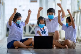 Học sinh nghèo Thái Lan có cơ hội nhận được laptop miễn phí